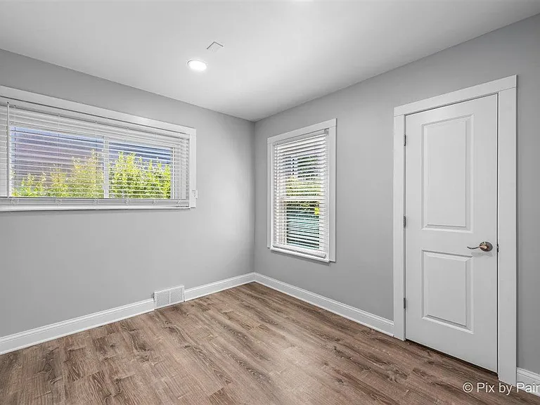 24060 N Lakeside Dr — Photo 15