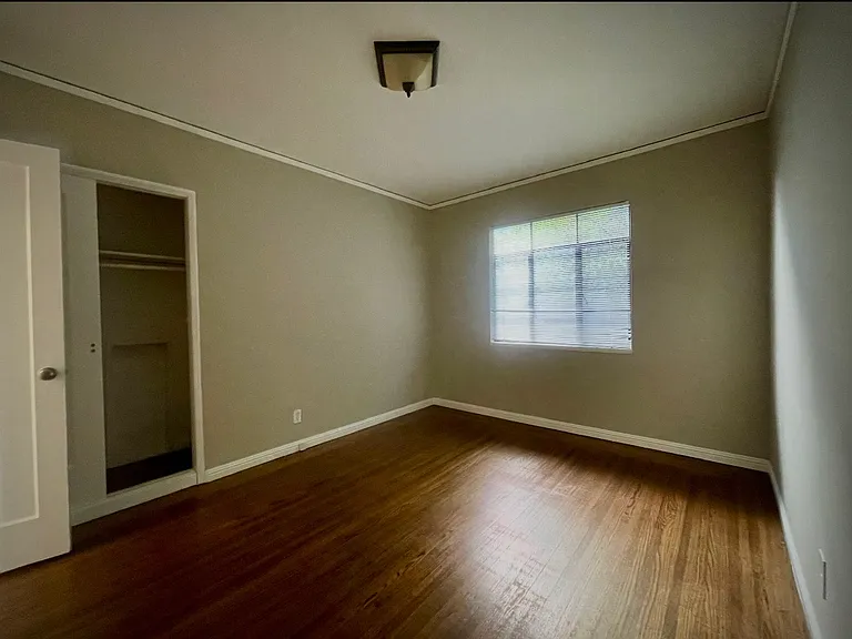 2909 Park Blvd #2 — Photo 6