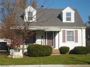 21901 Tracy Ave, Euclid, OH 44123