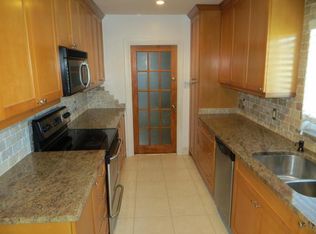 20 Forest Hills Ln, Boca Raton, FL 33431