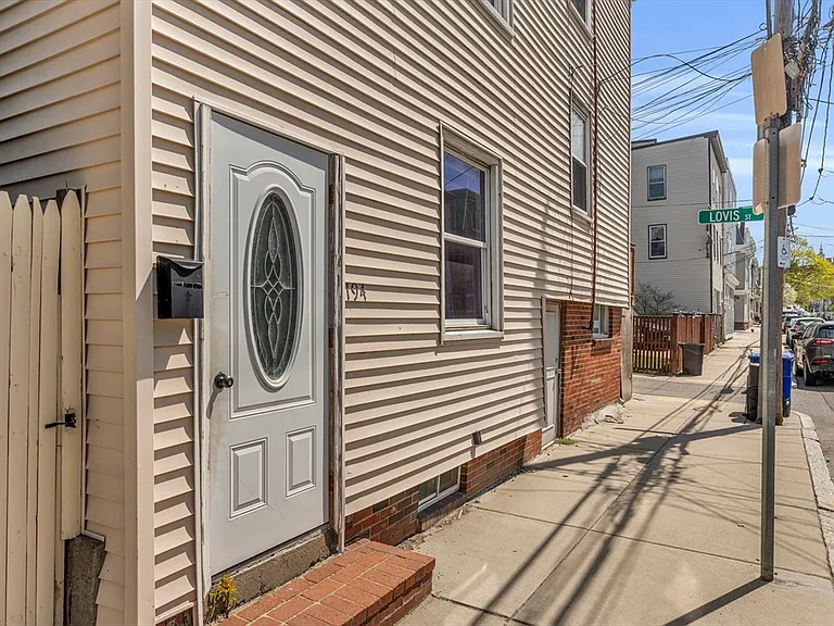 194 W 5th St — Photo 10