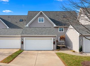 306 Harbor Pointe Dr, East Peoria, IL