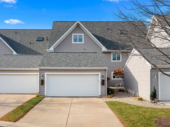 306 Harbor Pointe Dr, East Peoria, IL 61611