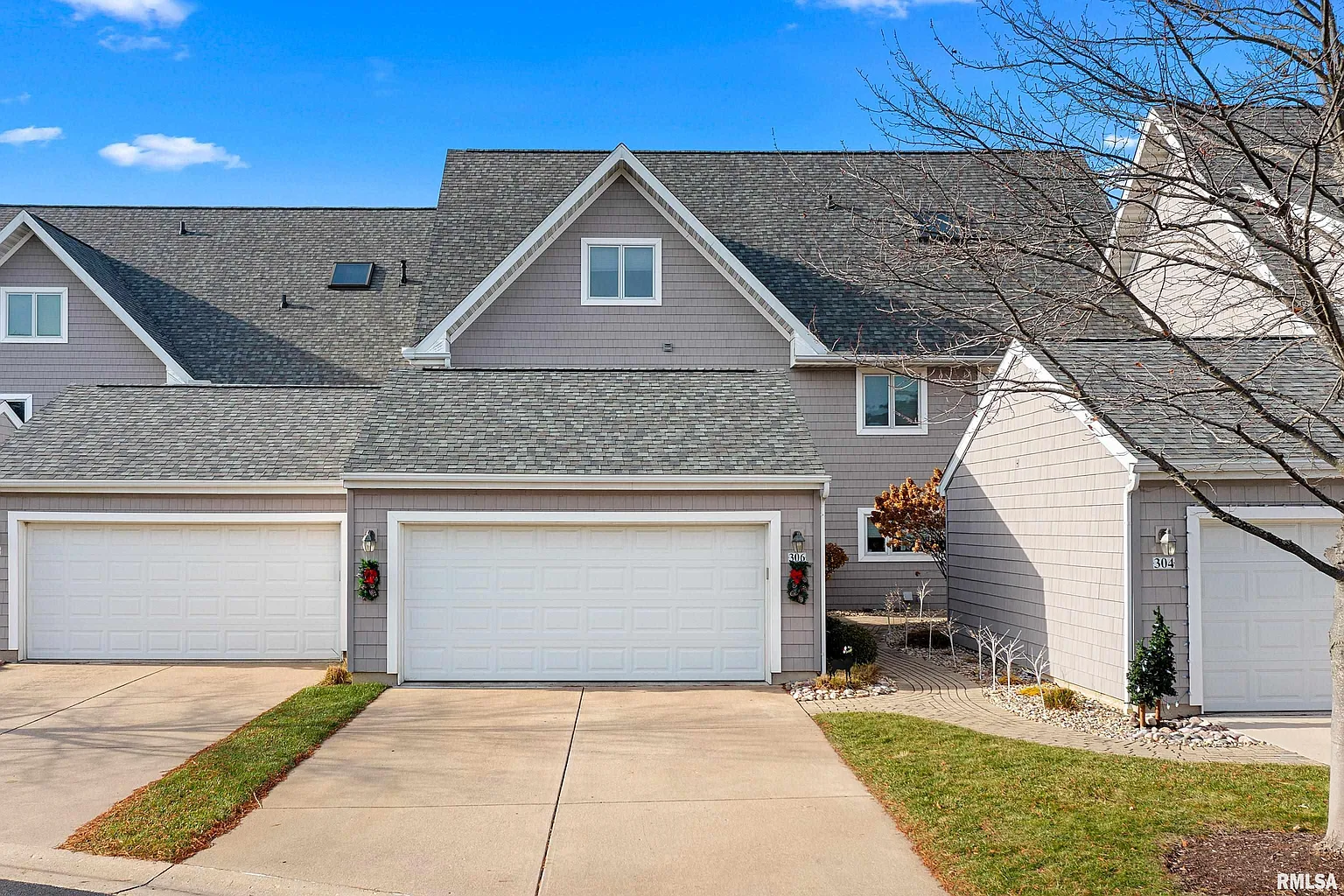 306 Harbor Pointe Dr photo 1