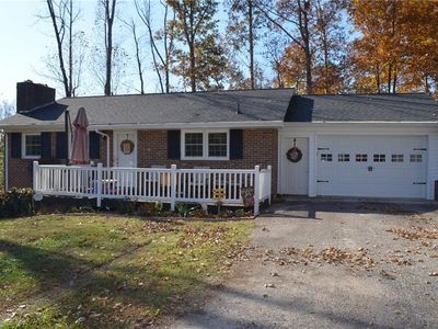 2070 Brushy Mountain Rd, Wilkesboro, NC, 28697