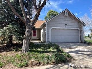 2nd image of 301 Mulberry Circle
