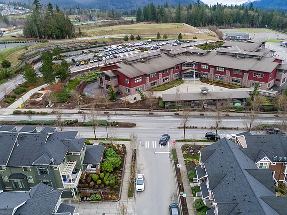 2nd image of 1901 18th Ave NE