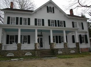 25 Schreibers Ln, New Paltz, NY 12561