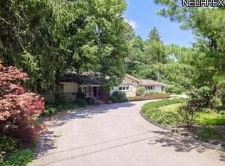 65 Fircrest Ln, Moreland Hills, OH