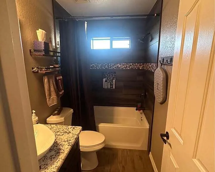 3025 Daytona Ave — Photo 23