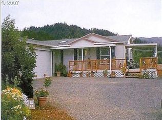 475 3rd St, Elkton, OR 97436