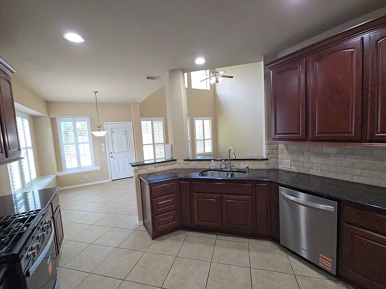28214 Helmsman Knolls Dr — Photo 11