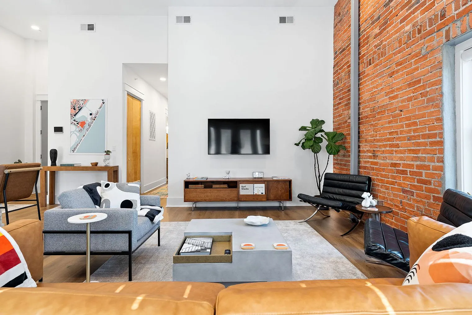 2 bed, 2.0 bath, 1022 sqft, $5,041 — Photo 2
