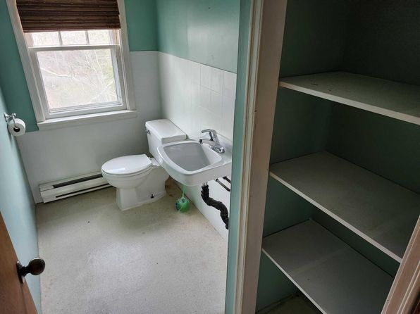 986 Herring Cove Rd, Halifax, NS B3R 1Z6
