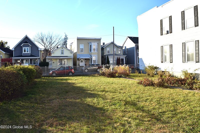 3rd image of 1510 3rd Avenue