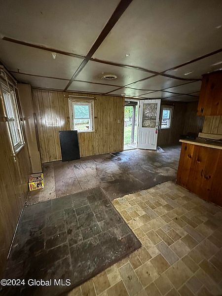 4th image of 95 Garner Road