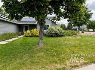 9556 W McAuliffe St, Boise, ID 83714