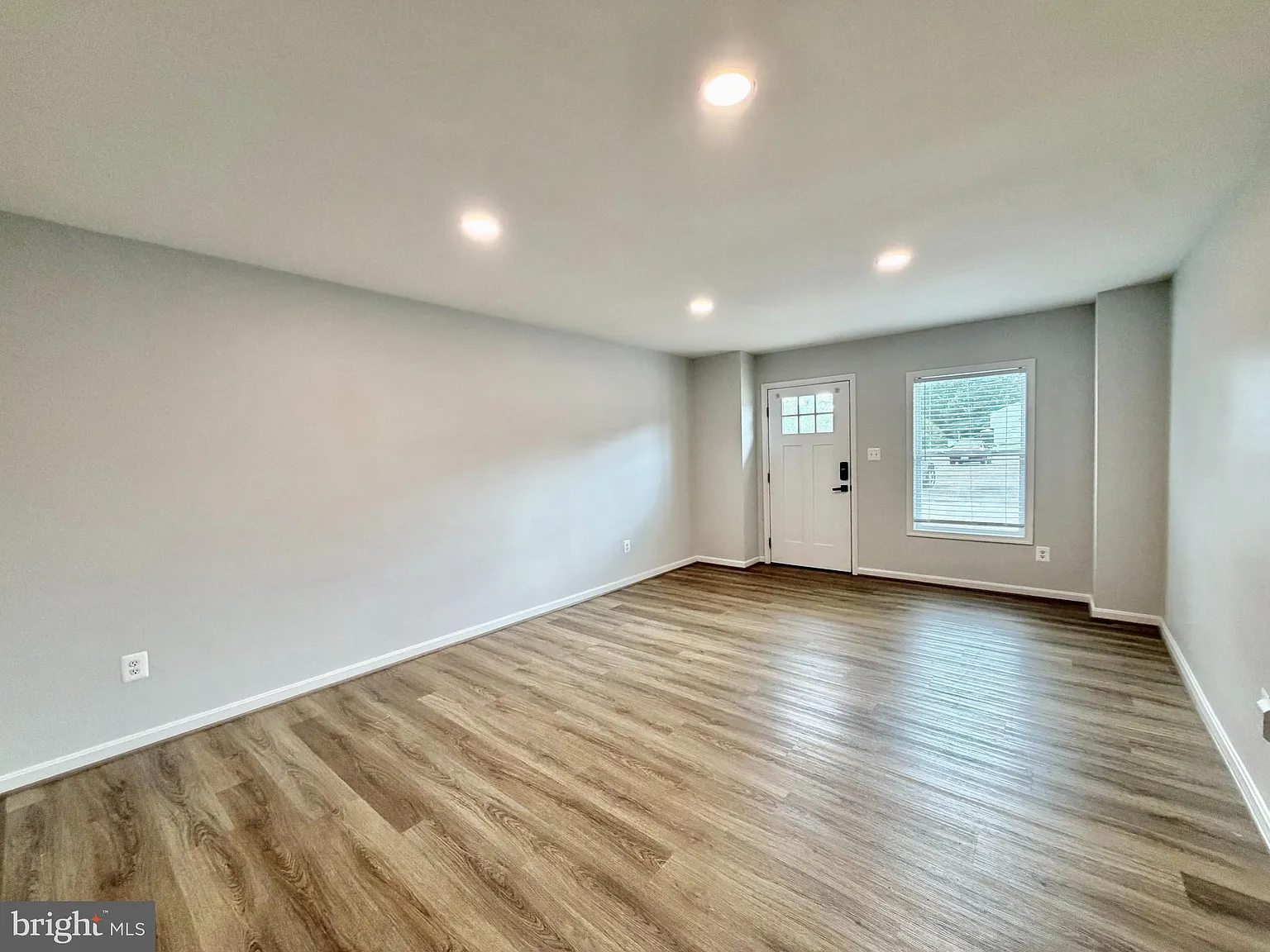 1 bed, 1.0 bath, 700 sqft, $1,390 — Photo 2