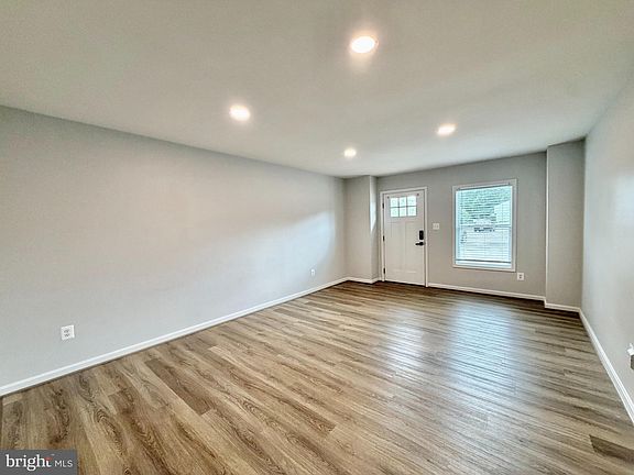2nd image of 17476 Piney Point Rd #6