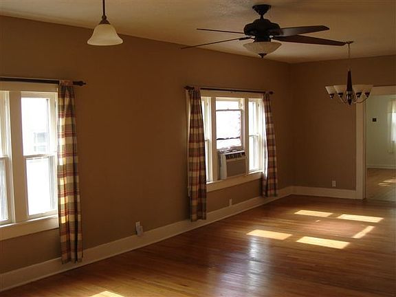 3rd image of 1004 N Kentucky Ave