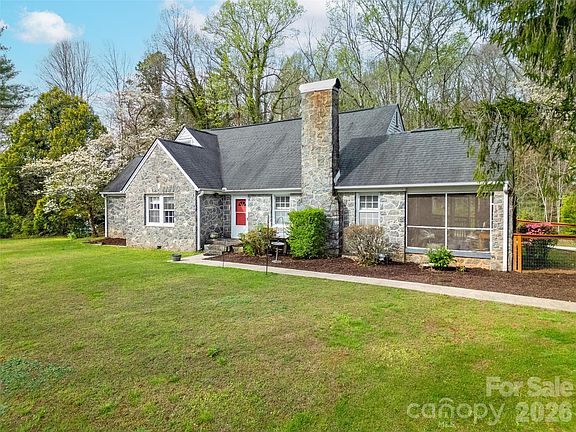 2nd image of 514 Cherryfield Loop