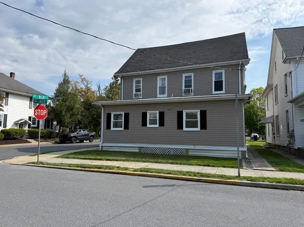 400 S Lincoln St APT A, Palmyra, PA 17078