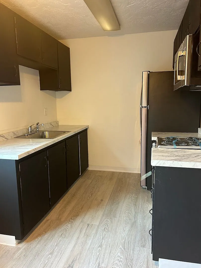 rh433SonomaAve — Photo 2