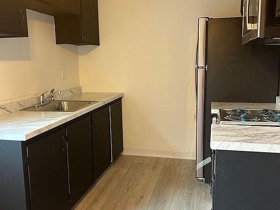 2nd image of 433 Sonoma Ave APT 15