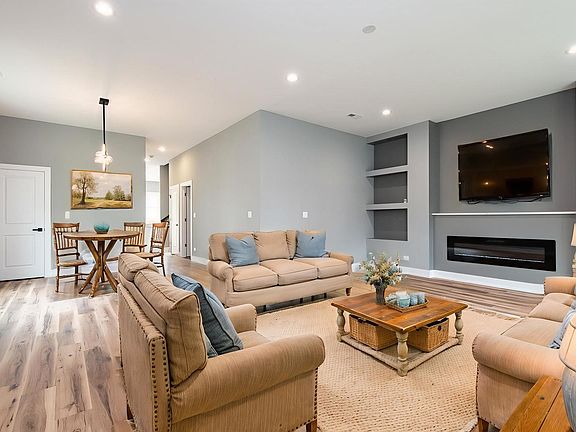 4th image of 10921 S Hermosa Ave