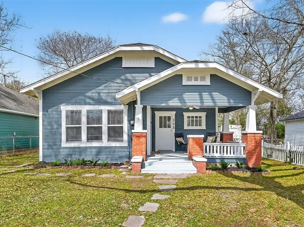 302 Epps St, Tomball, TX 77375