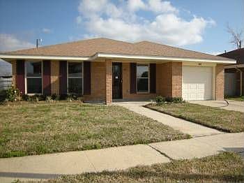 1st image of 3621 Plaza Dr
