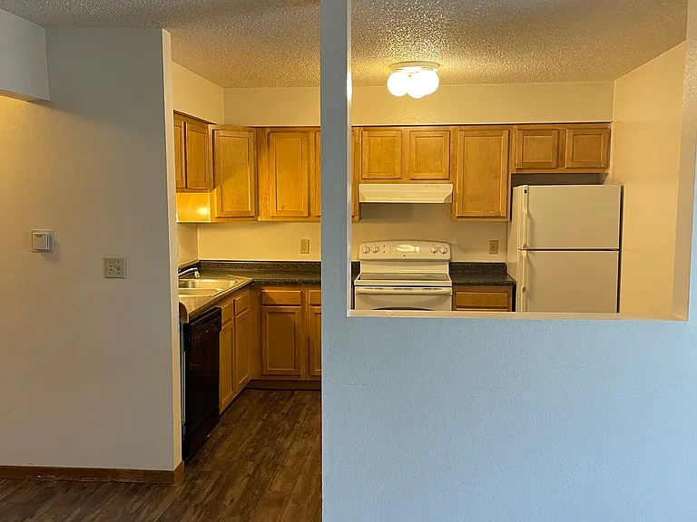 650 S Johnson St #10 — Photo 2