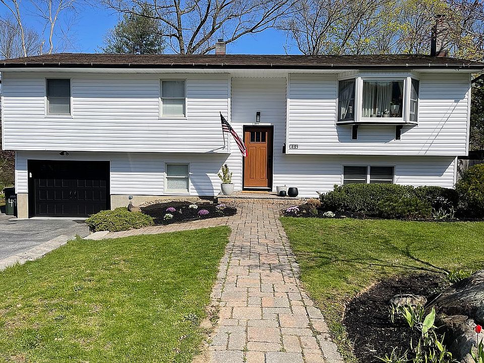 1st image of 49 Laurel Ln