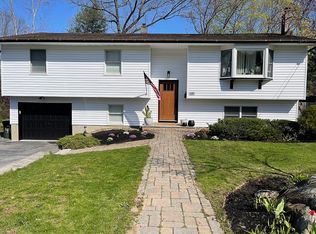 49 Laurel Ln, Highland Falls, NY 10928