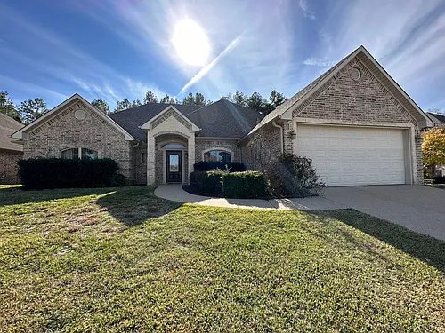 626 Huntwick Ln Photo 1