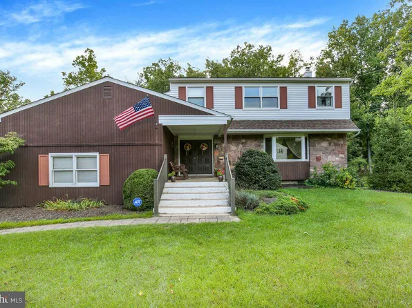 140 Beech St, Downingtown, PA 19335