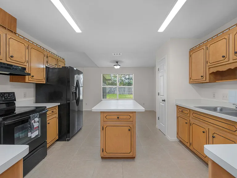 9568 Brentwood Blvd — Photo 12