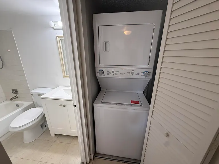 5981 Washington St #207 — Photo 9