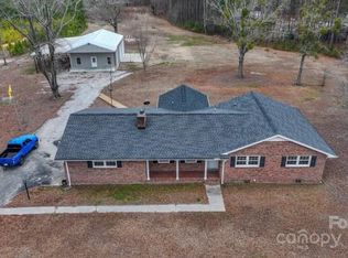 957 Providence Rd, Lancaster, SC 29720