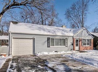 7535 Sagamore Rd, Prairie Village, KS 66208