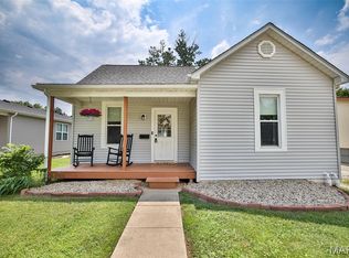911 Highland St, Edwardsville, IL 62025