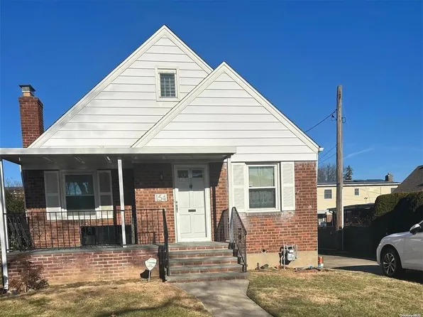 154 Wilton Street, New Hyde Park, NY 11040