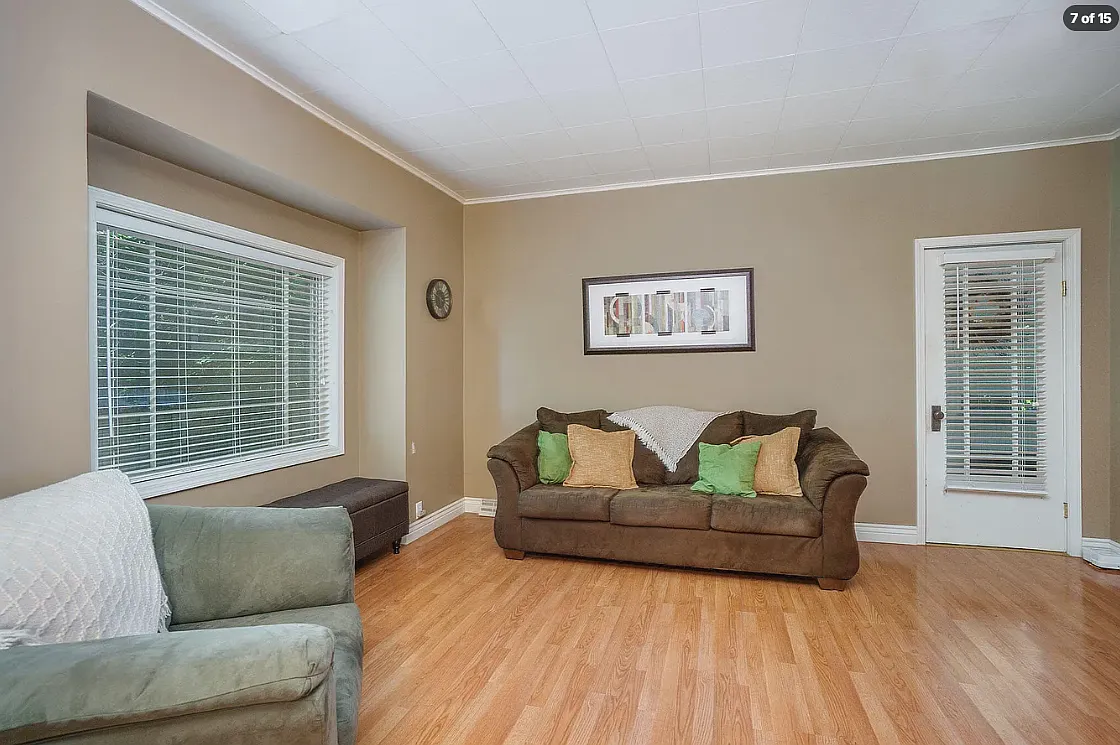 2 bed, 1.5 bath, 900 sqft, $1,550 — Photo 3