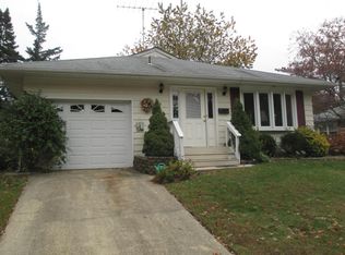 114 Columbine Cir, Toms River, NJ