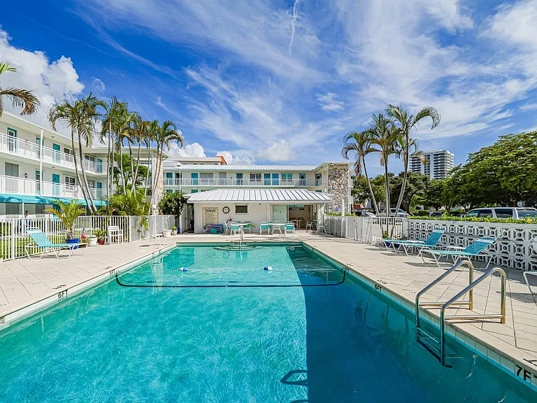 37 Yacht Club Dr #310 — Photo 34