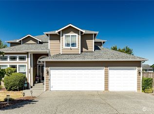 1611 SW Union St, Oak Harbor, WA 98277