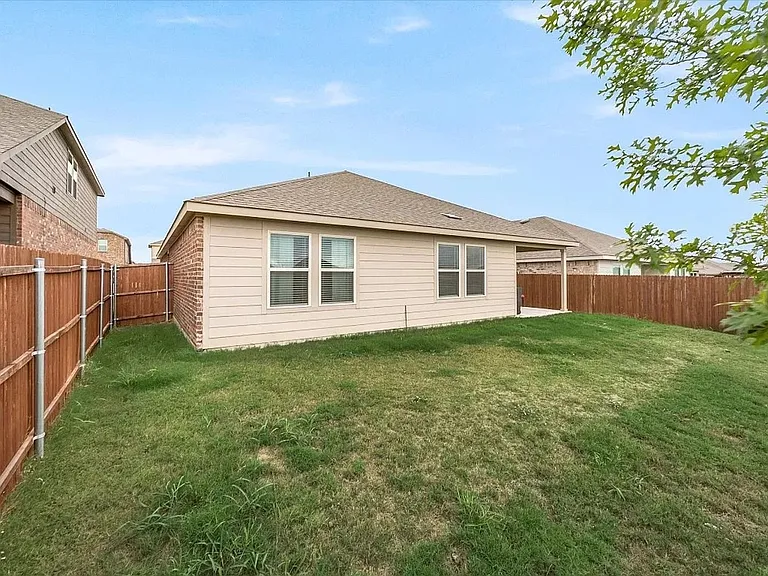805 Fueller Dr — Photo 25