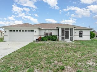 879 Rue Labeau Cir, Fort Myers, FL 33913