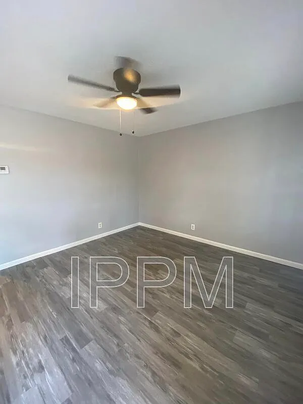 2 bed, 1.0 bath, 800 sqft, $725 — Photo 3
