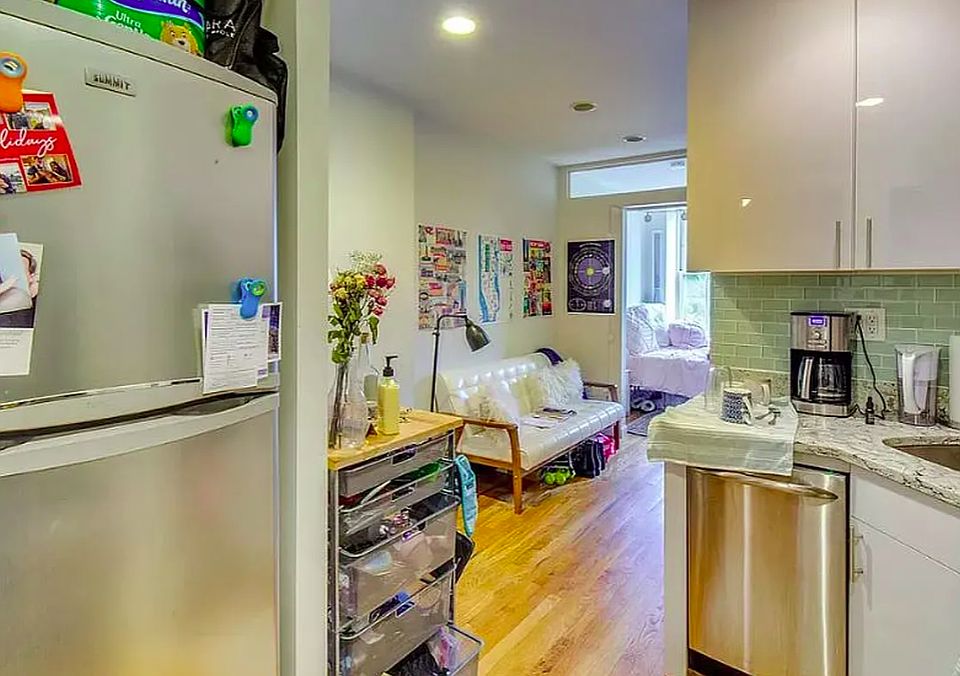 1st image of 91 Christopher St APT 3